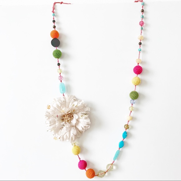 Handmade Beaded with flower appliqué necklace - Picture 4 of 6